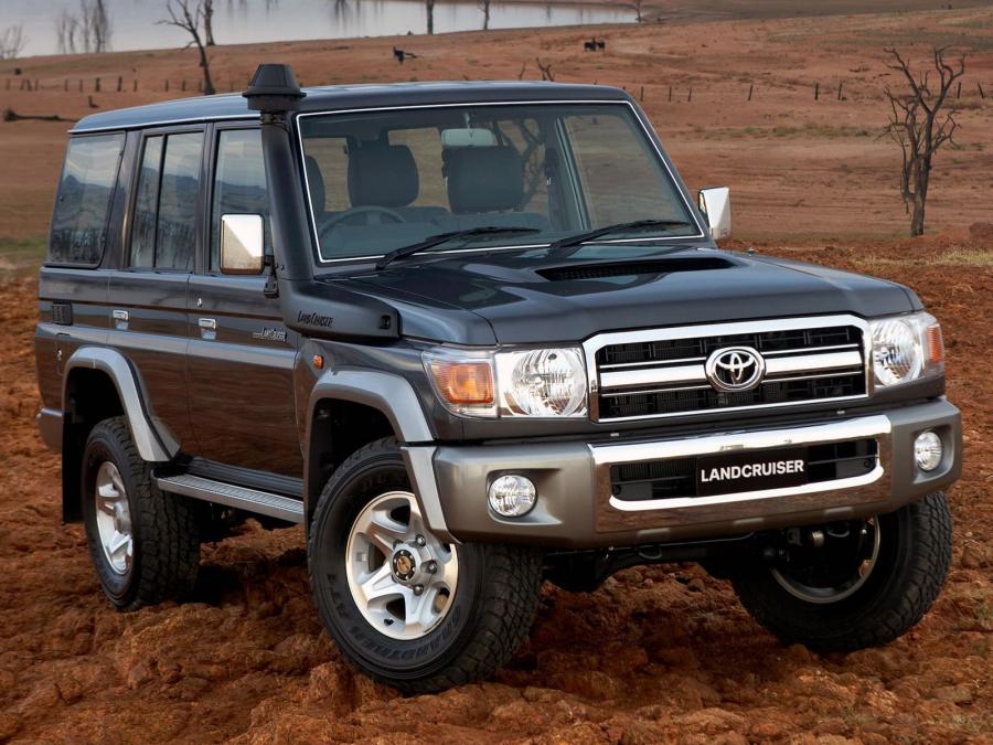  Toyota Land Cruiser 70 (J76) 2007 года  (фото 4 из 8)